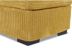 Hot Hocker Franchesca Poefen