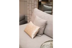 Hot Stoel Giovanni Loveseats